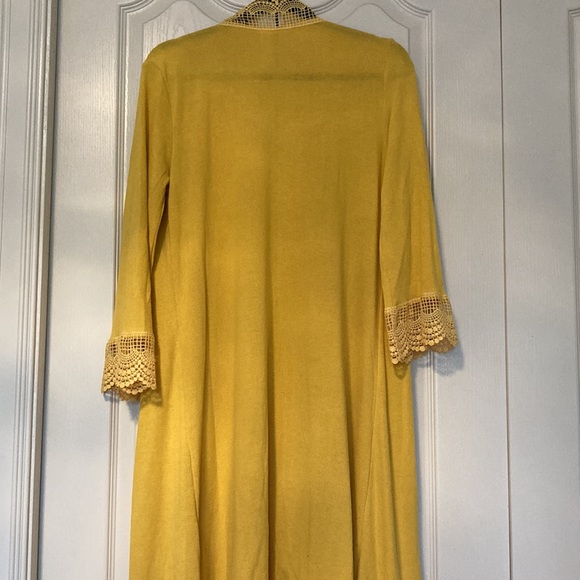 BNWOT Med. Mustard 3/4 sleeve lace long cardigan duster. - Picture 5 of 6